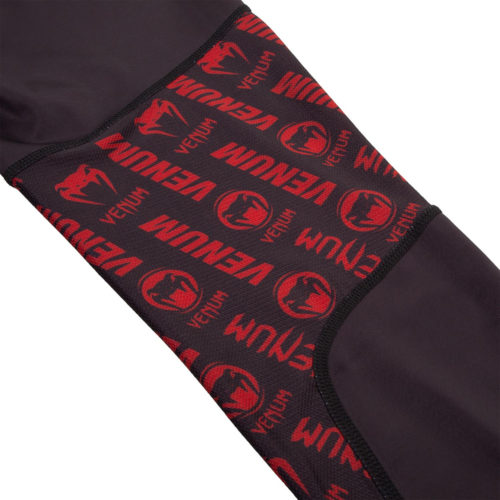 Черно-красные компрессионные штаны VENUM LOGOS (колено)